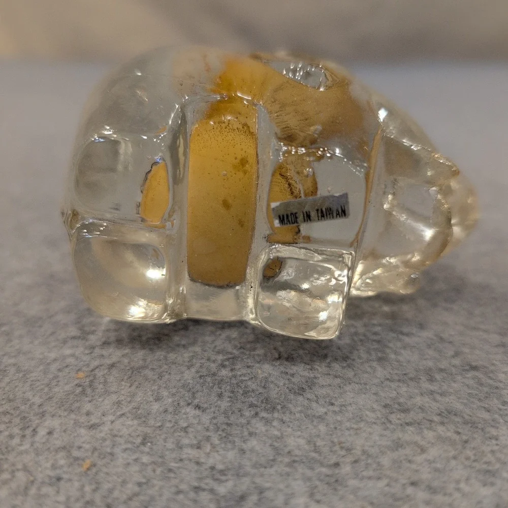 Vintage Clear Glass Elephant Figurine with Integrated Candle Made in Taiwan - Picture 5 of 5